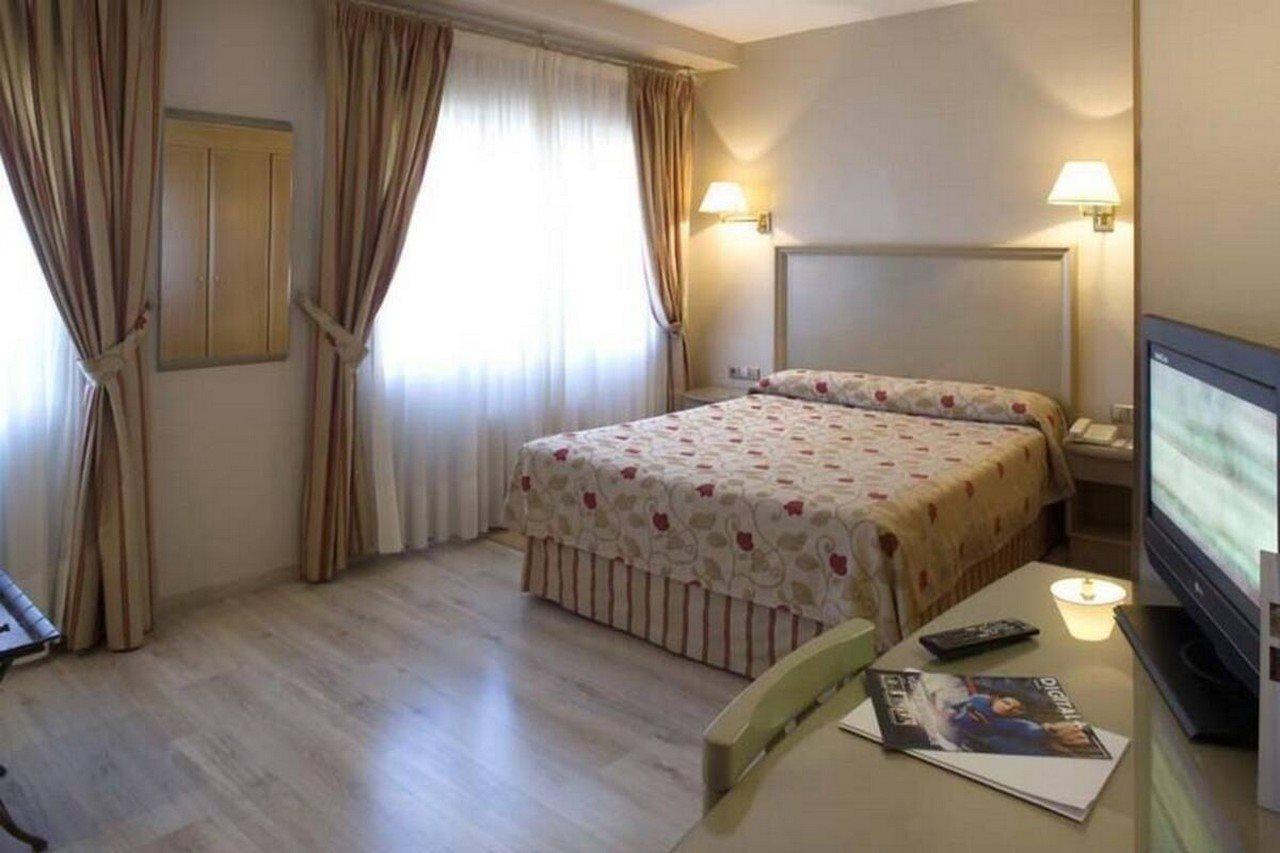 Crisol Almirante Bonifaz Hotel บูร์โกส ภายนอก รูปภาพ