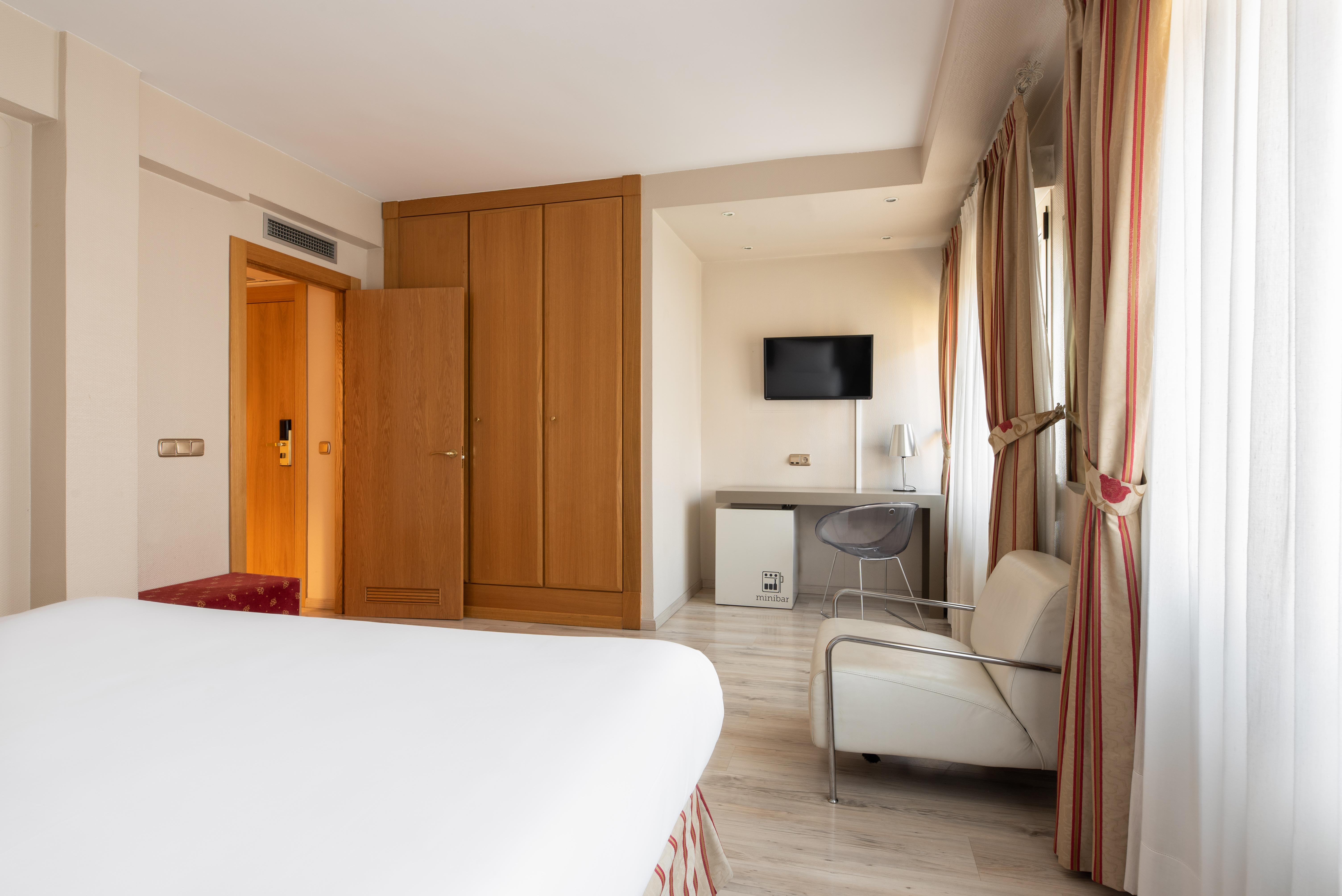 Crisol Almirante Bonifaz Hotel บูร์โกส ภายนอก รูปภาพ