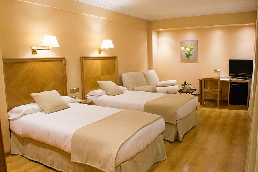 Crisol Almirante Bonifaz Hotel บูร์โกส ภายนอก รูปภาพ